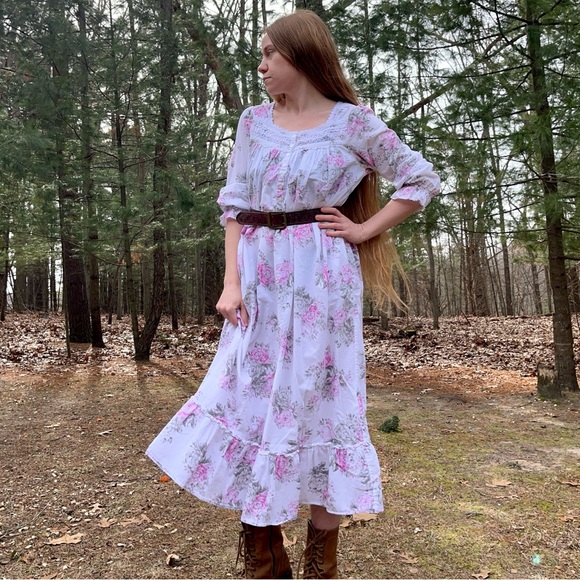 2021 Eileen West Floral Ruffle Nightgown Lace & Ribbon Trim Coquette Cottagecore - Picture 5 of 16